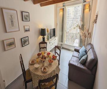 Maison De Village Avec Garage