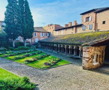 La Maison du Prevot - Maison d hotes de charme au pied de la Cathedrale Sainte Cecile d Albi La Mais