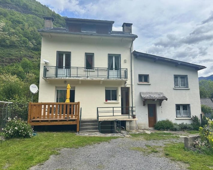 Appartement rez de jardin calme proche centre ville