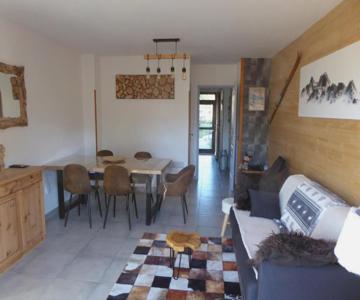 Le Chalet Cerdan - Classé 3 étoiles - 5 Personnes-2 Chambres- Parking -garage-jardin-wifi-rénové En 