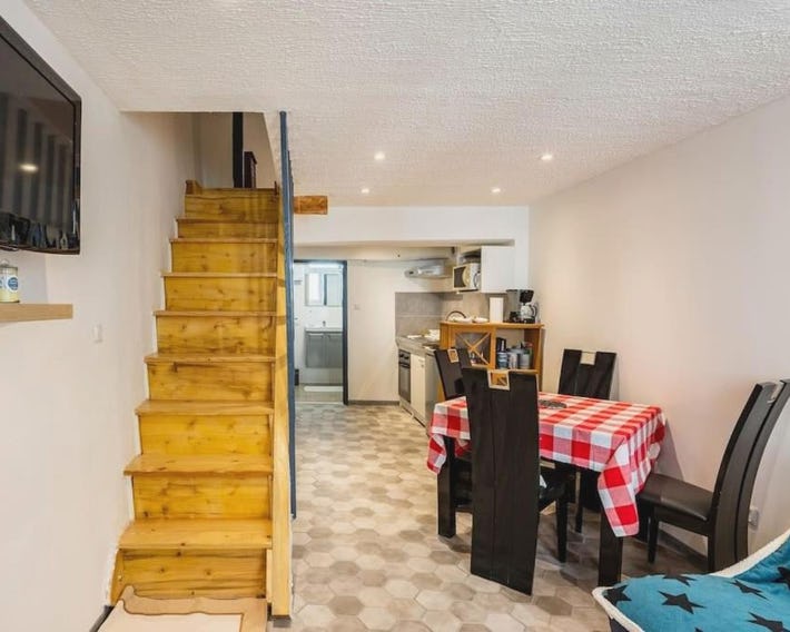 Maison atypique dans circulade