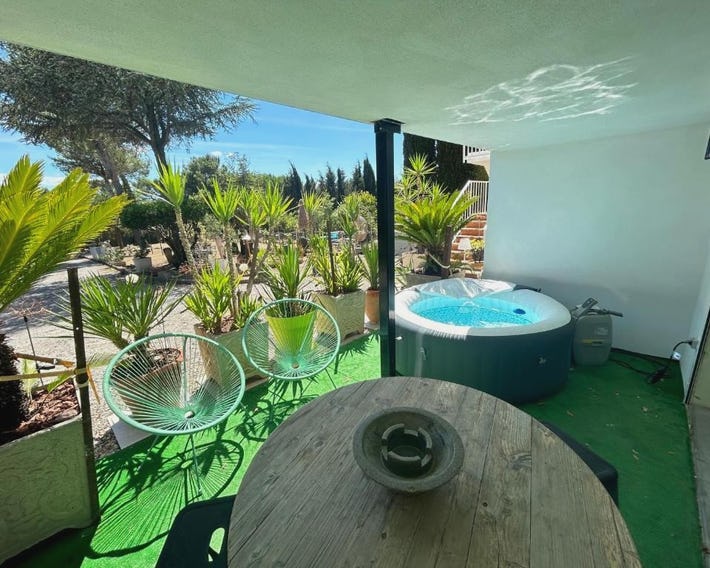 Appart-one terrasse jacuzzi parking