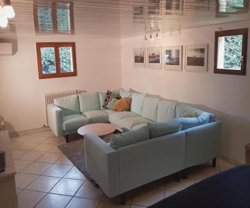 grand Appartement climatisé avec terrasse et parking
