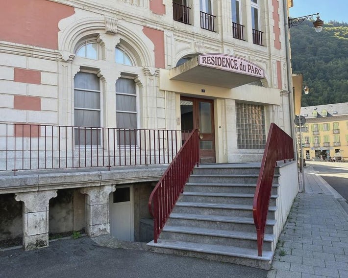 Appartement rénové à Cauterets avec parking privé