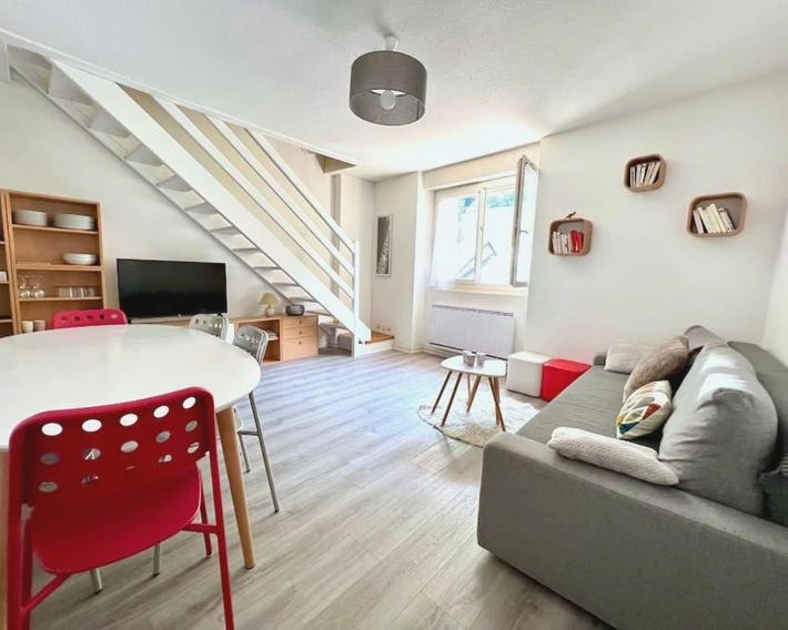 DUPLEX T4 clair, cosy et spacieux - 3 CHAMBRES 2 salles de bain CENTRE Cauterets VUE Pyrénées