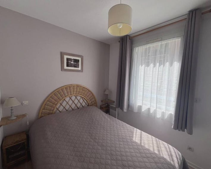 Charmant appartement à Cauterets avec balcon et parking privé