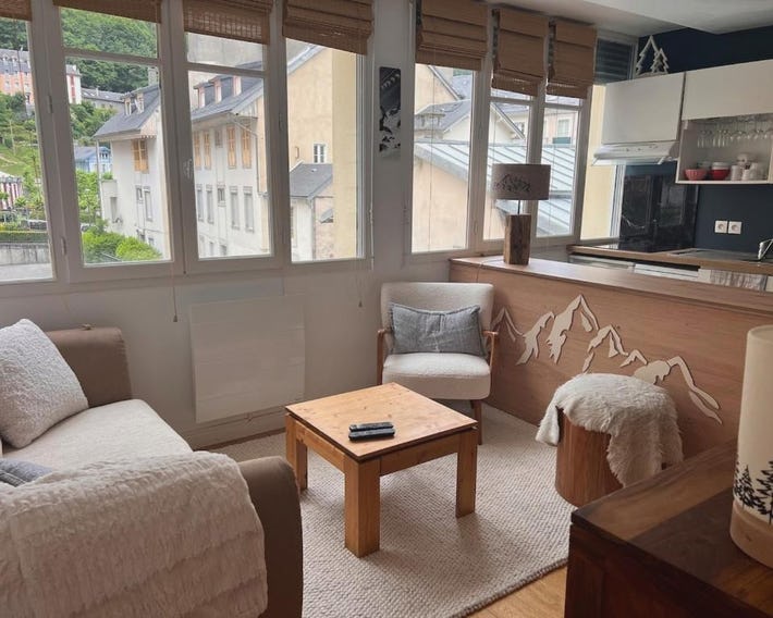Chez Sabrina et Alain Cozy apartment - mountain view - very central - 4 people