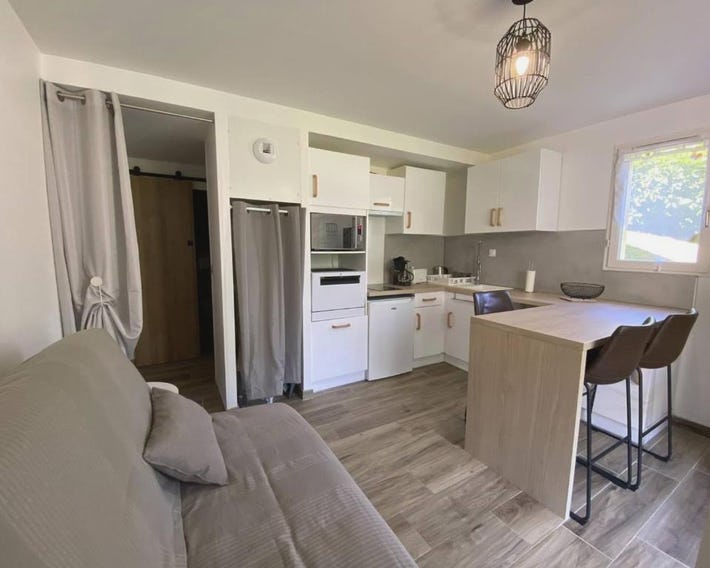 Appartement rénové avec terrasse et parking à Cauterets