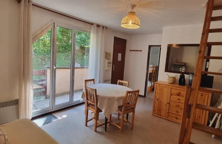 Appartement lumineux, 2 ch, 4 à 5p, balcon, parking
