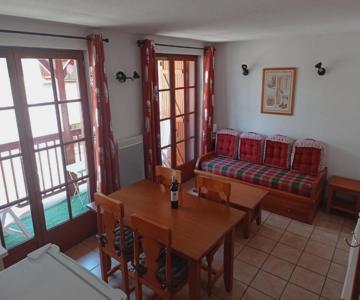 Agréable Appartement Avec Balcon Dans Résidence Calme