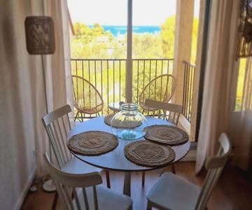 Charmant T2 au calme avec vue mer, proche centre de Collioure et parking