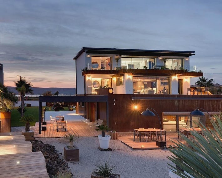 La Villa Miramar