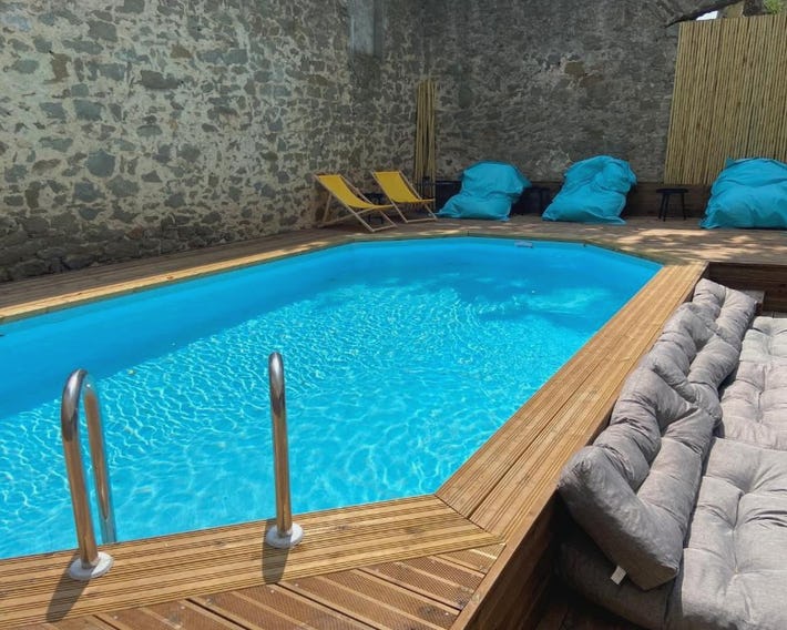 T4 bord canal du midi, piscine