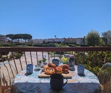 Sol-y-days Canastel, Studio Avec Coin Couchage, Quartier Du Boucanet Proche Commerces Et Plage