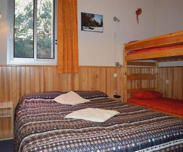 Appartement T2 au pied des pistes avec parking - FR-1-593-43
