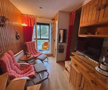 Appartement T2 Cabine aux Angles, proche commodités - FR-1-593-144
