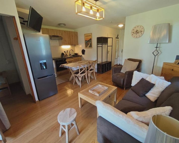 Appartement meublé T3 avec terrasse vue montagne