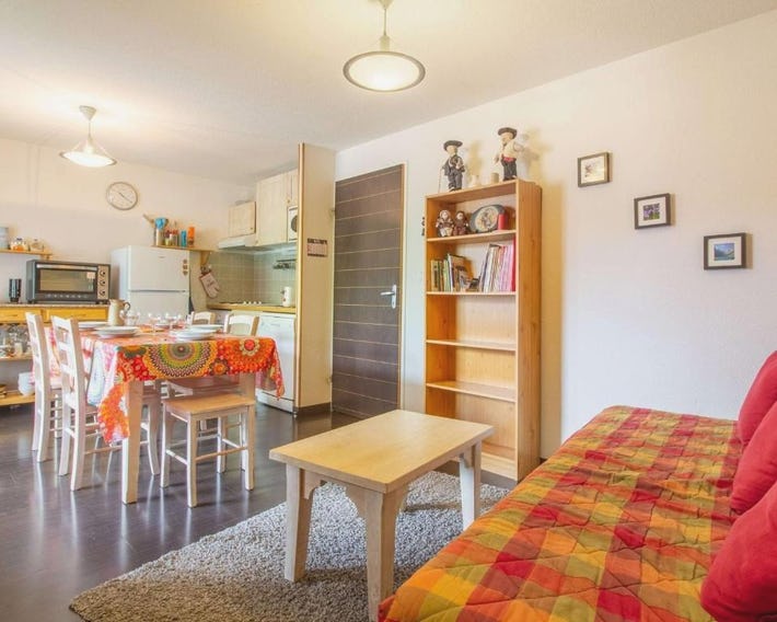 Agréable T2 Cabine avec Piscine, Balcon et WiFi à Luz-Saint-Sauveur