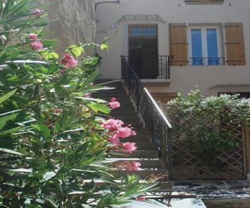 Comfortable Gite (3) In Attractive Languedoc Village