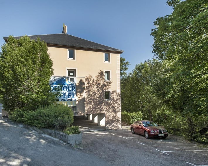 Brit Hotel Mende Essentiel