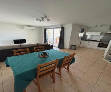 Appartement moderne en résidence avec piscine