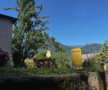 Maison de village avec vue sur les montagnes et jardin privatif