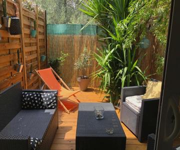 Agréable T2 traversant RDC avec terrasse - balcon - Parking 2 places - Clim portative