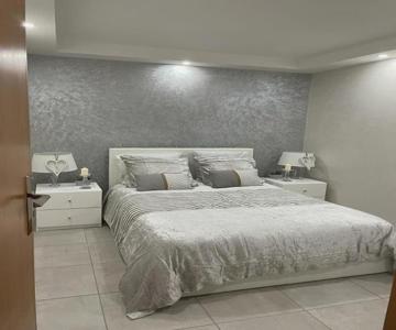 T2 Cosy Montpellier - Spa Privatif Jacuzzi Hammam Piscine Extérieure en Supplément