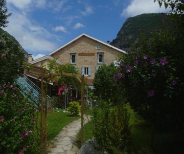 La Petite Auberge De Niaux