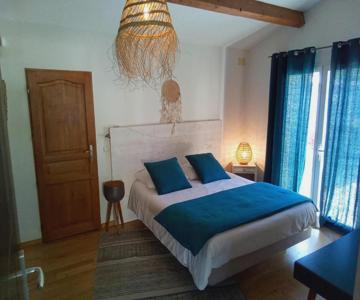 La Chambre Haute, spa et jardin extérieur à Nîmes