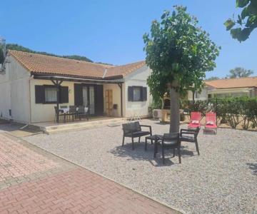 Maisonnette 4/6p. piscines toboggans et plage 200m