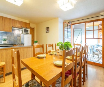Appartement Saint-lary-soulan, 3 Pièces, 12 Personnes - Fr-1-296-348