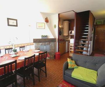St-Lary-Soulan : Duplex T3, 9 couchages, tout équipé avec balcon - FR-1-457-157