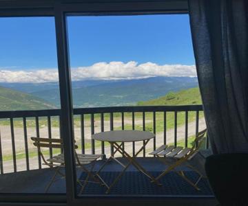 Magnifique T3 Au Pla D Adet (saint Lary)grand Confort Entièrement Refait à Neuf Avec Une Vue Excepti