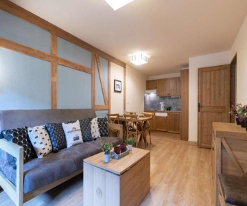 Appartement Saint-lary-soulan, 2 Pièces, 6 Personnes - Fr-1-296-400
