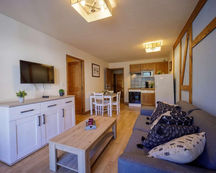 Appartement Saint-lary-soulan, 2 Pièces, 6 Personnes - Fr-1-296-421