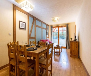 Appartement Saint-lary-soulan, 2 Pièces, 6 Personnes - Fr-1-296-443