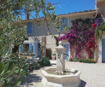 Mas Des Bougainvillees