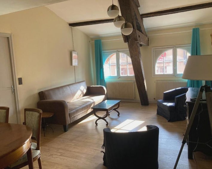 Toulouse centre: T2 bis dans immeuble historique