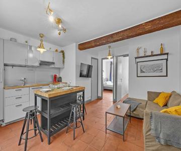 Le Regans - Charmant Appartement En Tomette
