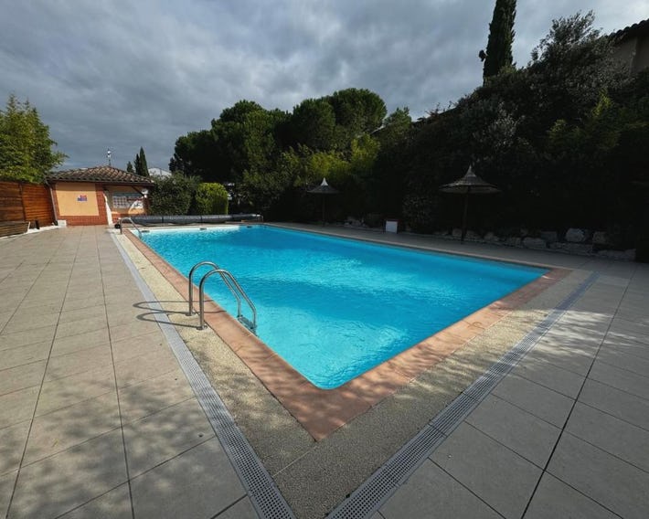 Loft Geek avec terrasse, piscine & parking - proche métro - Toulouse