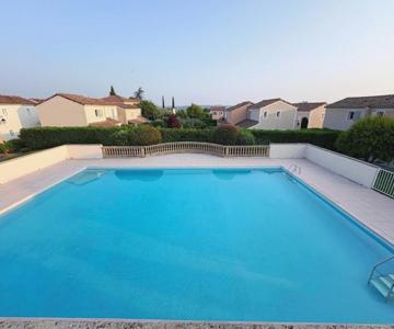 Duplex Dans Résidence Avec Piscine à Uzès