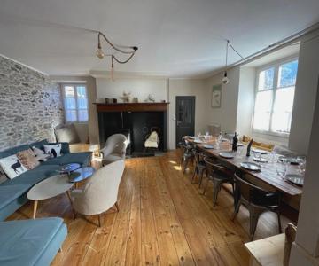 Chalet / Maison Bourgeoise Entièrement Rénovée