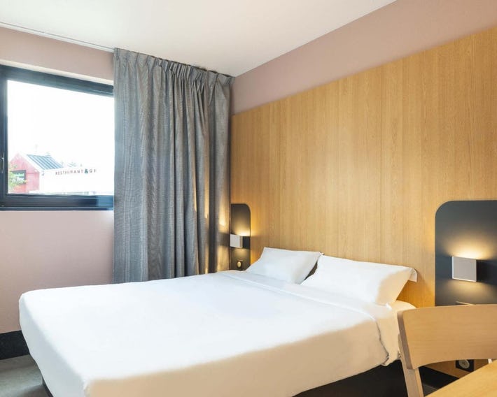 B&B Hôtel Cholet Centre