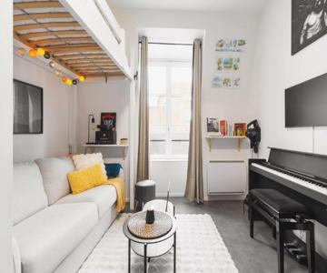 Au Pas de Bouffay, perched nest, medieval quarter