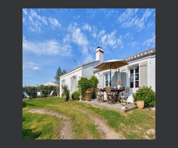 Jolie maison de vacances Noirmoutrine