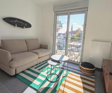 Appartement lumineux avec balcon & aperçu mer