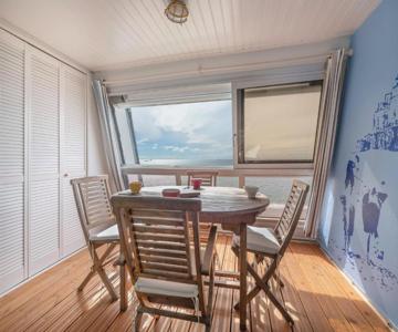 Face à La Mer, Appartement Sous Les Toits Pour 4