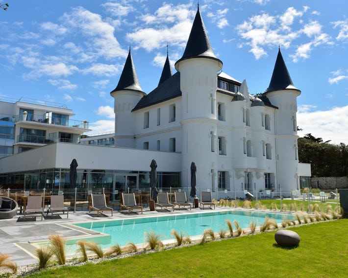 Relais Thalasso Baie de La Baule Château des Tourelles