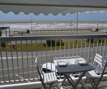 Appartement studio vue mer les pieds dans l'eau